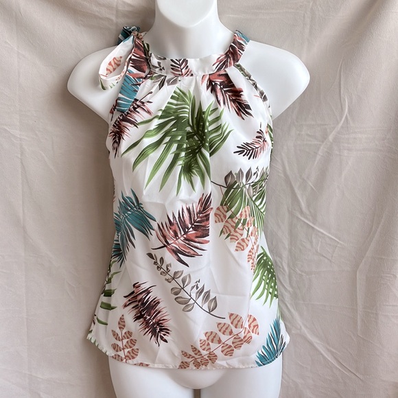 🌟 SHEIN | Leaf Print Halter Top - Picture 8 of 8